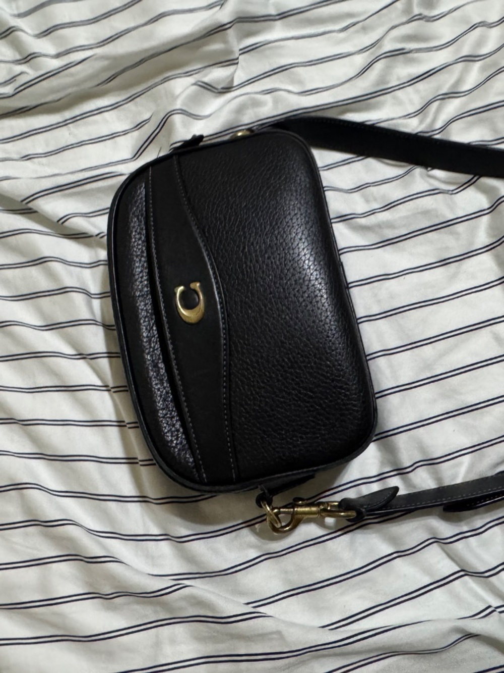 Coach camera bag - Picture 2 of 4